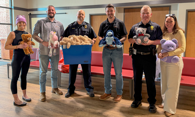 Atlanta Team Members collected items for a toy drive in partnership with Forsyth County Sheriff’s Office, Milton Police Department and Roswell Police Department.