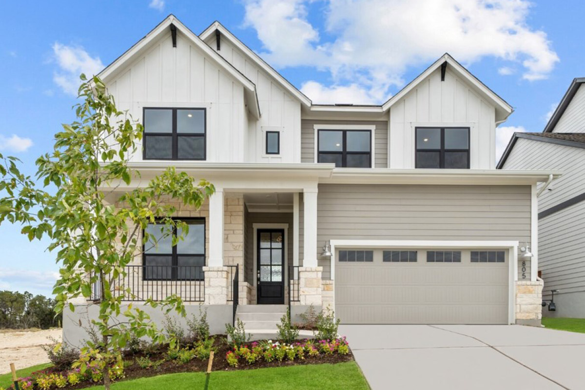 The Blubonnet - Front Exterior