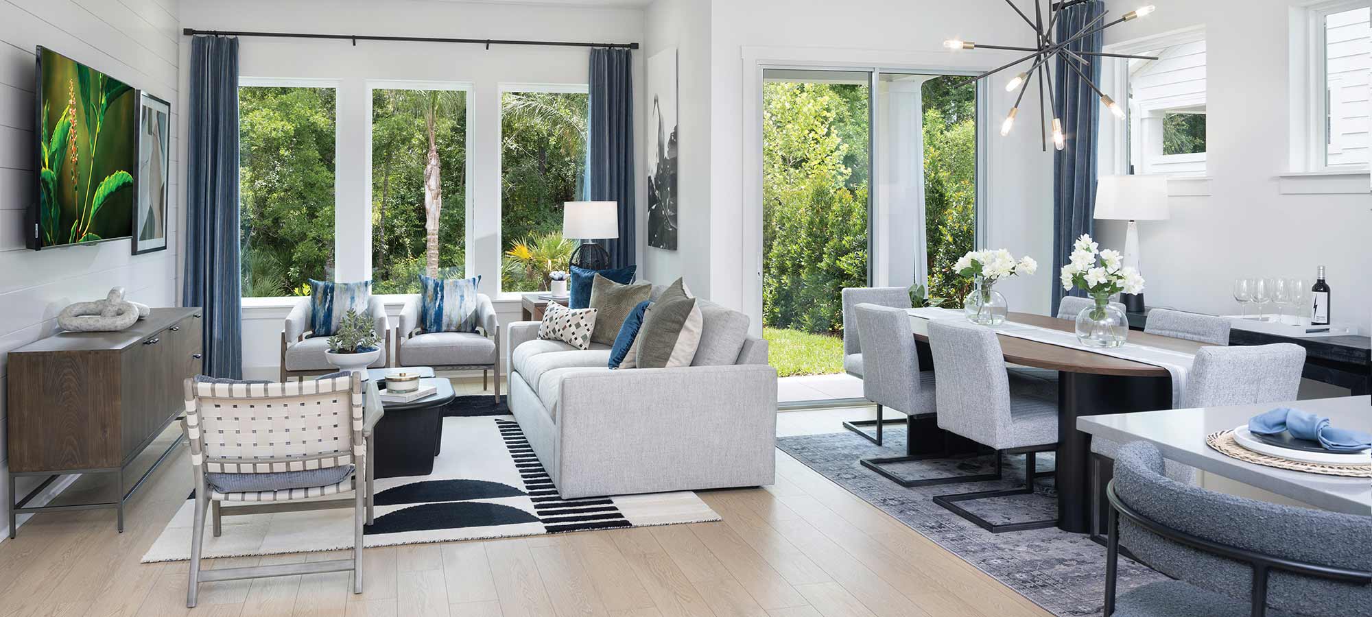The Sunbeam - Family Room and Dining