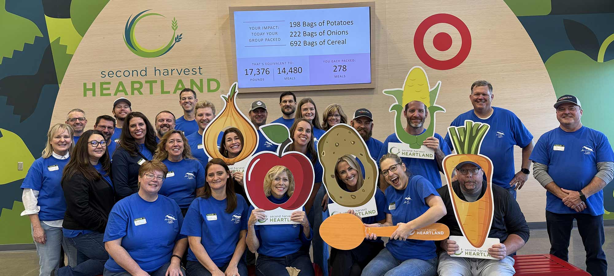 CEO Jay Brown volunteered with Minneapolis/St. Paul Team Members at Second Harvest Heartland where they packed potatoes, onions and cereal to provide 14,480 meals.